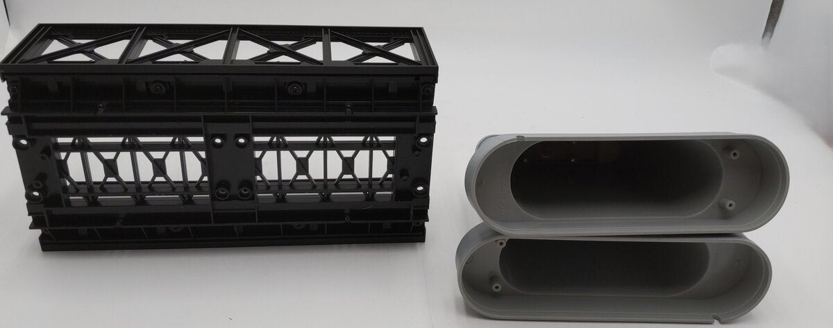 MTH 40-1106 O Scale Black Girder Bridge & Stone Pillars LN/Box