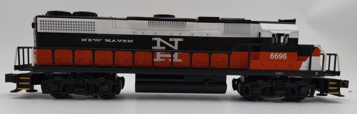 Williams GP38-100 O Scale New Haven GP-38 Powered Diesel w/ True Blast Horn EX/Box