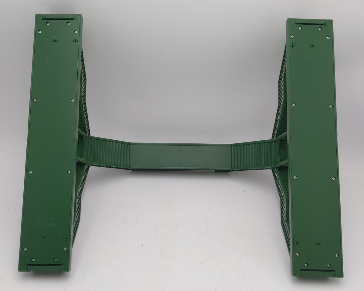 Lionel 6-37115 O Green Pedestrian Walkover EX