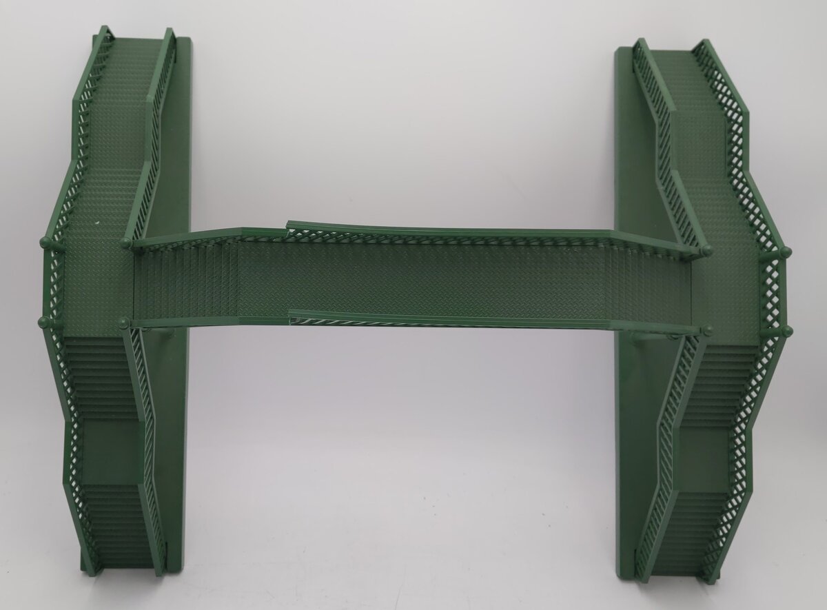 Lionel 6-37115 O Green Pedestrian Walkover EX