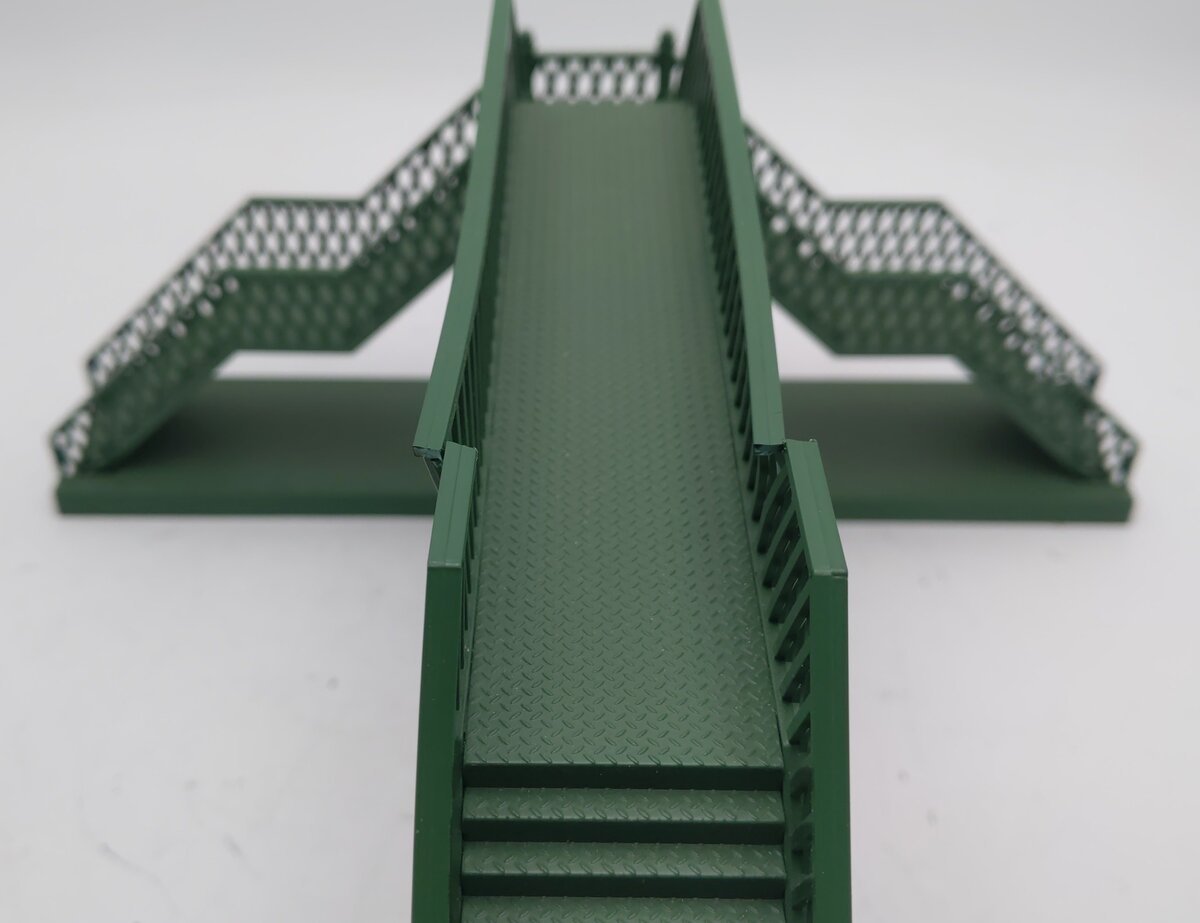 Lionel 6-37115 O Green Pedestrian Walkover EX