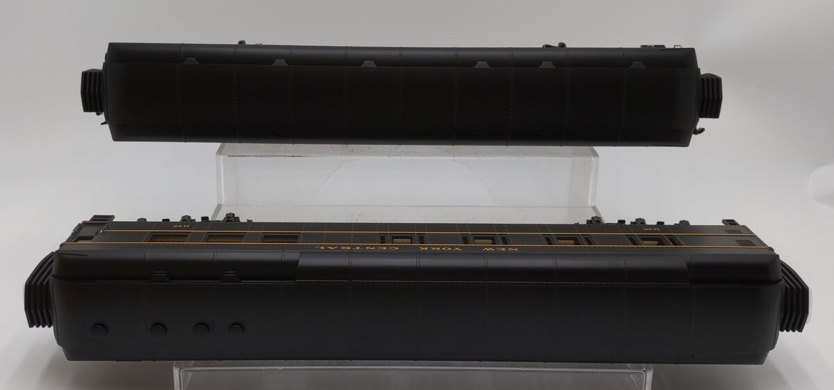 MTH 30-69156 O New York Central RailKing 60' Madison Combo/Diner (Set of 2) LN/Box