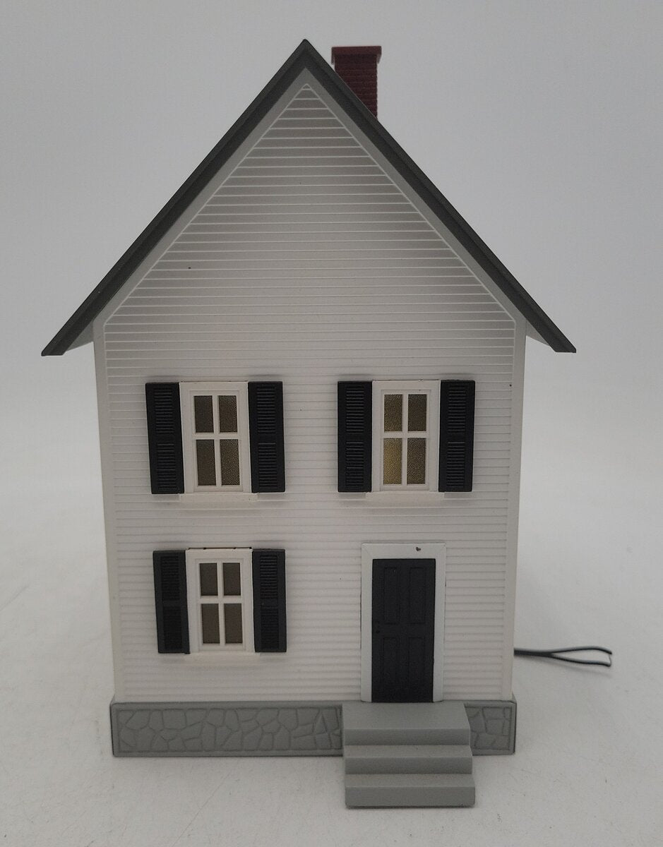 MTH 30-90338 O Gauge Row House #1 White w/ Black Shutters LN/Box