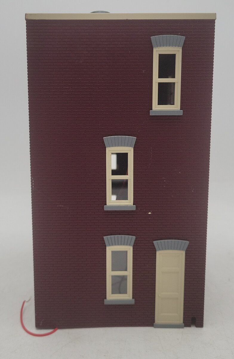 MTH 30-9080 O 3-Story Maroon Town House with Tan Trim EX