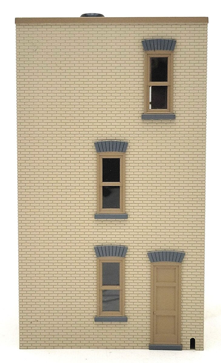 MTH 30-9079 O 3-Story Tan Town House with Dark Tan Trim EX