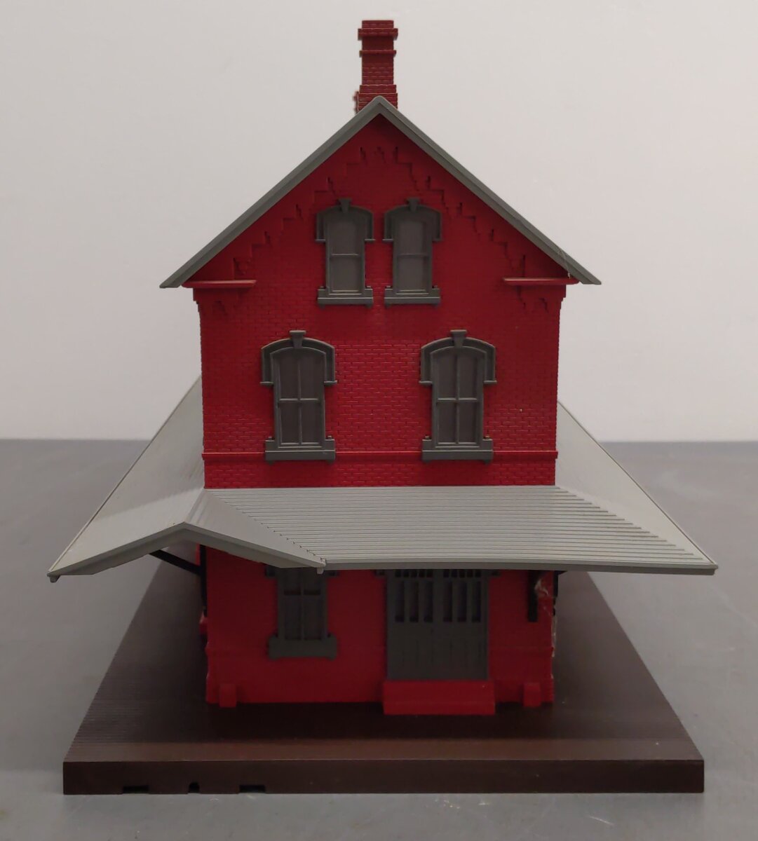 MTH 30-9014 O Gauge Red Stone Passenger Station (No Platforms) EX