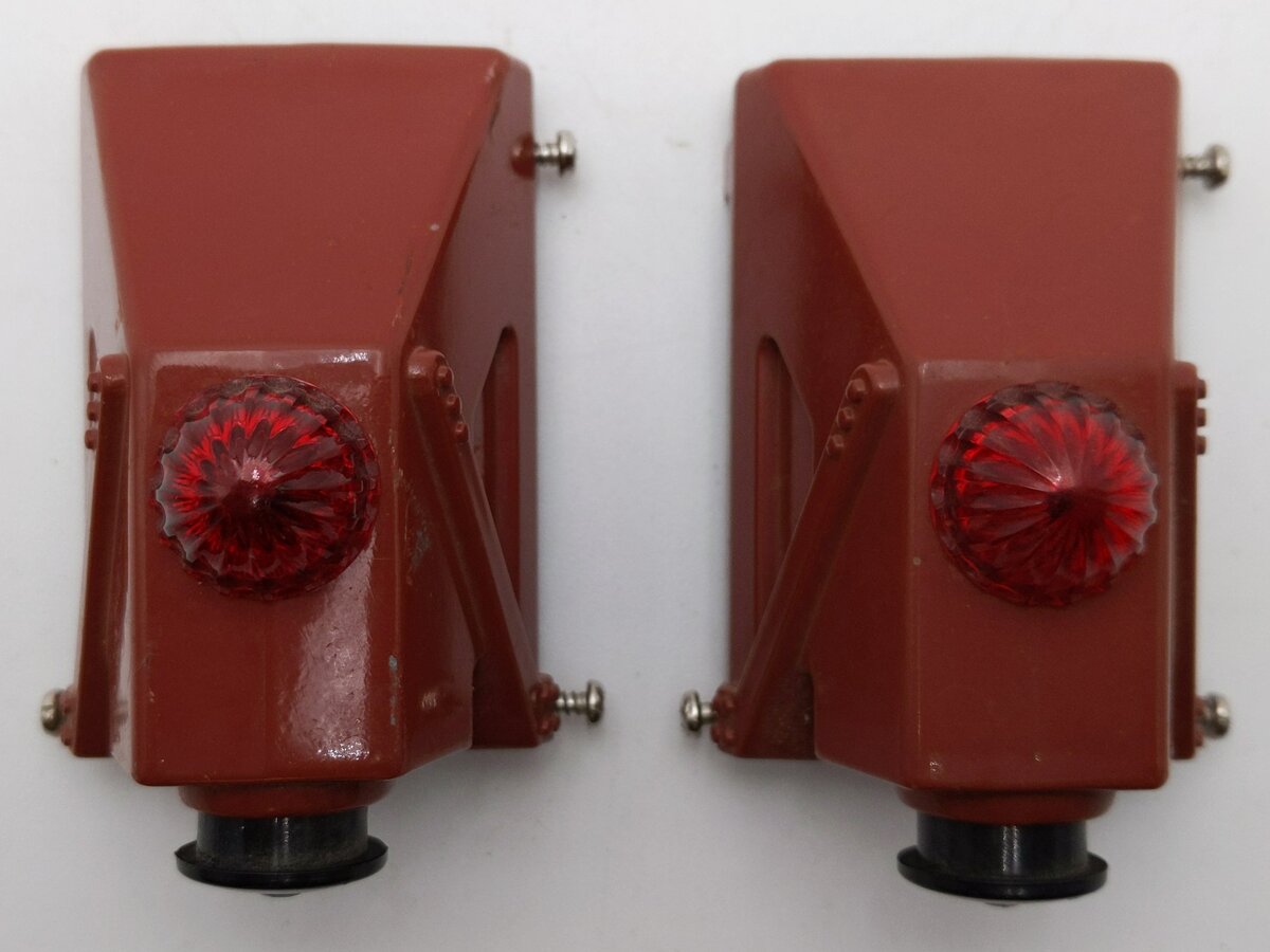 Lionel 6-2283 O/O27 Gauge Diecast Illuminated Bumpers (Set of 2) VG