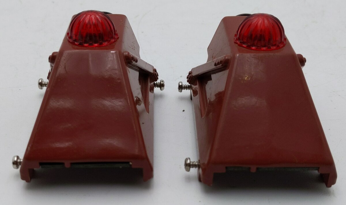 Lionel 6-2283 O/O27 Gauge Diecast Illuminated Bumpers (Set of 2) VG
