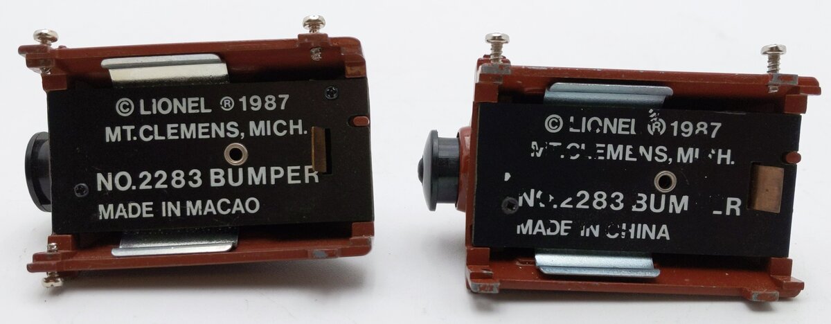 Lionel 6-2283 O/O27 Gauge Diecast Illuminated Bumpers (Set of 2) VG