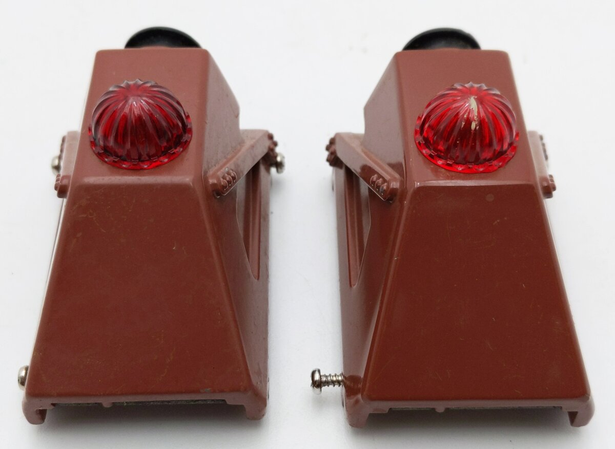 Lionel 6-2283 O/O27 Gauge Diecast Illuminated Bumpers (Set of 2) VG