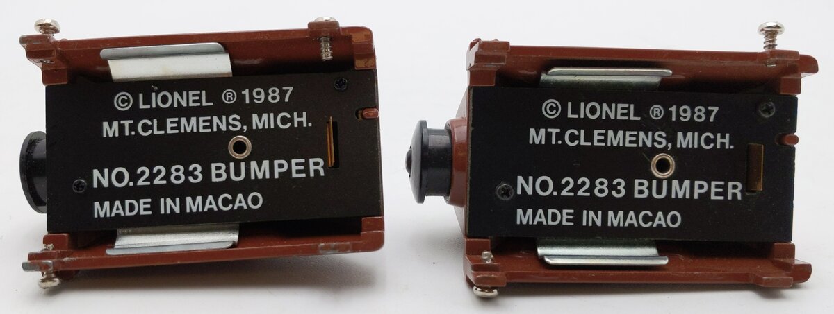 Lionel 6-2283 O/O27 Gauge Diecast Illuminated Bumpers (Set of 2) VG