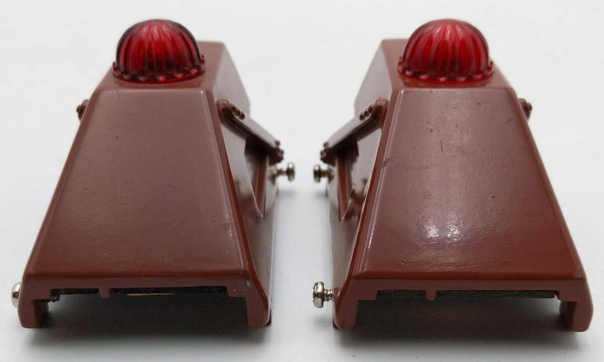 Lionel 6-2283 O/O27 Gauge Diecast Illuminated Bumpers (Set of 2) VG