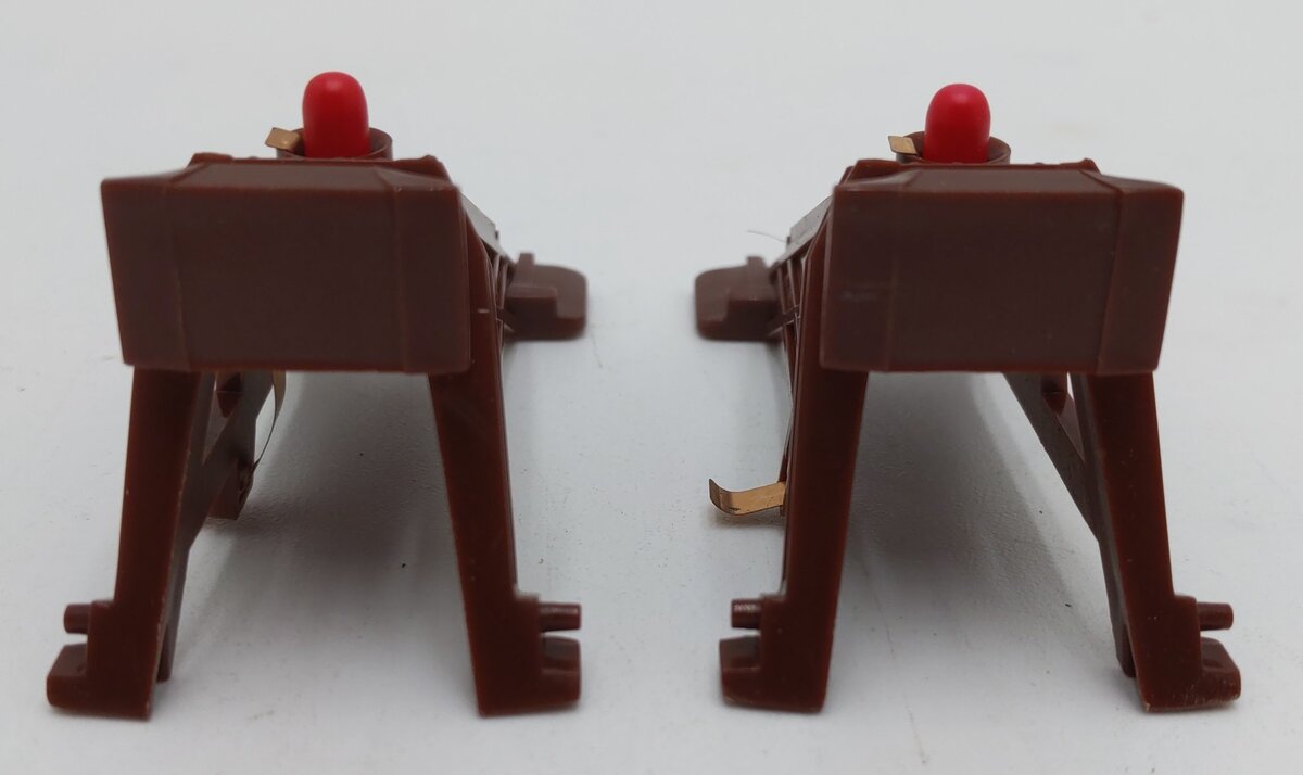 Lionel 6-12715 O and O27 Gauge Illuminated Plastic Bumpers (Set of 2) LN/Box