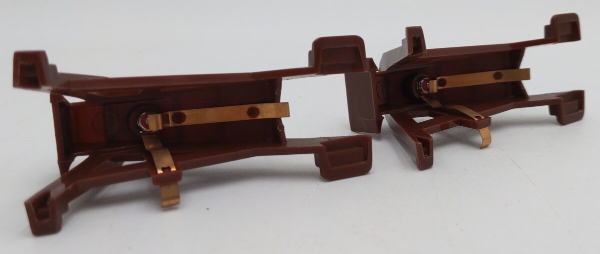 Lionel 6-12715 O and O27 Gauge Illuminated Plastic Bumpers (Set of 2) LN/Box