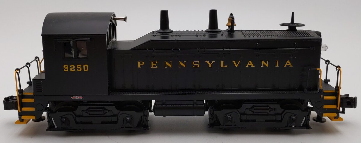 Williams 21651 O Pennsylvania EMD NW2 Conventional 3-Rail Diesel Loco #9250 LN/Box