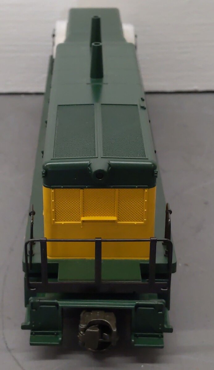 MTH 30-2139-3 Chicago & Northwestern NW-2 Calf Non-Powered Diesel Switcher #1105 EX/Box