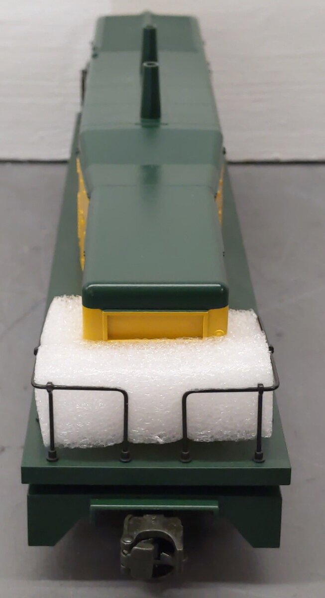 MTH 30-2139-3 Chicago & Northwestern NW-2 Calf Non-Powered Diesel Switcher #1105 EX/Box