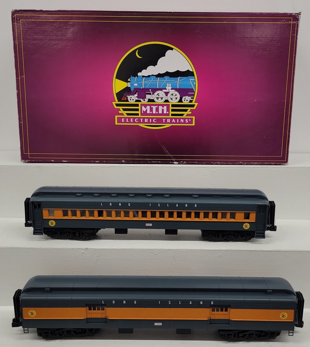 MTH 20-40067  O Gauge Long Island 70' 2 Car Madison Baggage & Coach Cars LN/Box