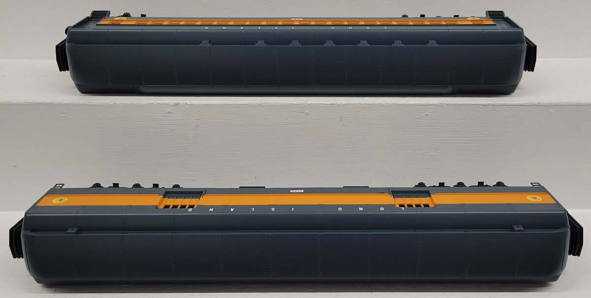 MTH 20-40067  O Gauge Long Island 70' 2 Car Madison Baggage & Coach Cars LN/Box