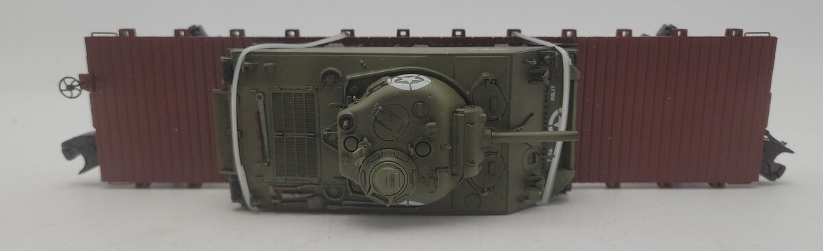MTH 20-98741 NYC 50-TON 41' Wood Flat Car w/Sherman Tank EX/Box
