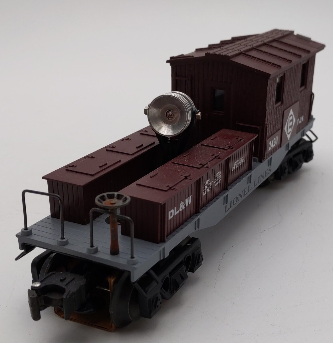 Lionel 6-19737 O Gauge Lackawanna Searchlight Caboose #2420 VG/Box