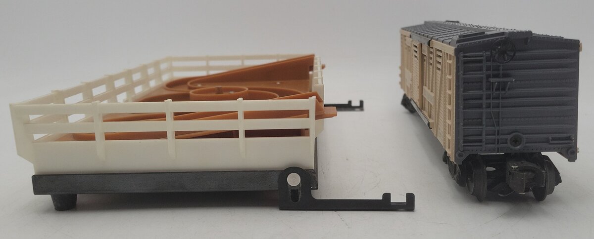 Lionel 6-19800 O Circle L Ranch Operating Cattle Car Set EX/Box