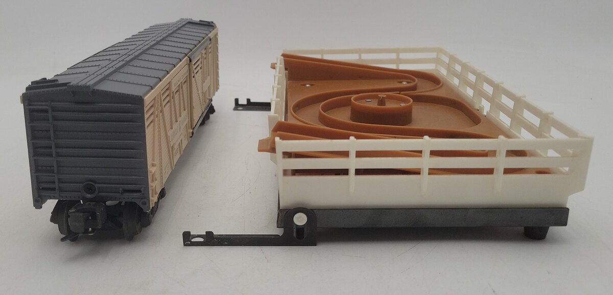 Lionel 6-19800 O Circle L Ranch Operating Cattle Car Set EX/Box