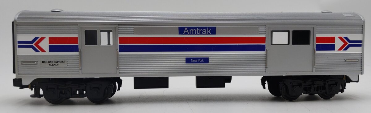 MTH 30-6000 O Gauge Amtrak "New York" Streamlined Baggage Car EX/Box