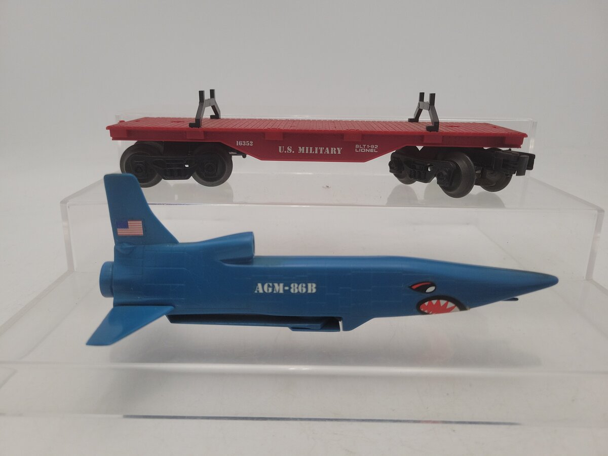 Lionel 6-16352 O / O27 Gauge US Military Flatcar W/Cruise Missile #16352 EX/Box