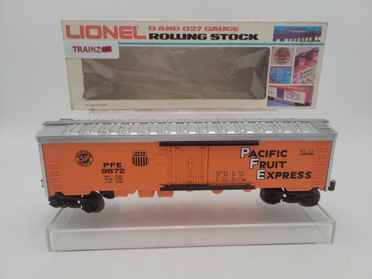 Lionel 6-9872 O / O27 Gauge Pacific Fruit Express Billboard Reefer Car #9872 EX/Box