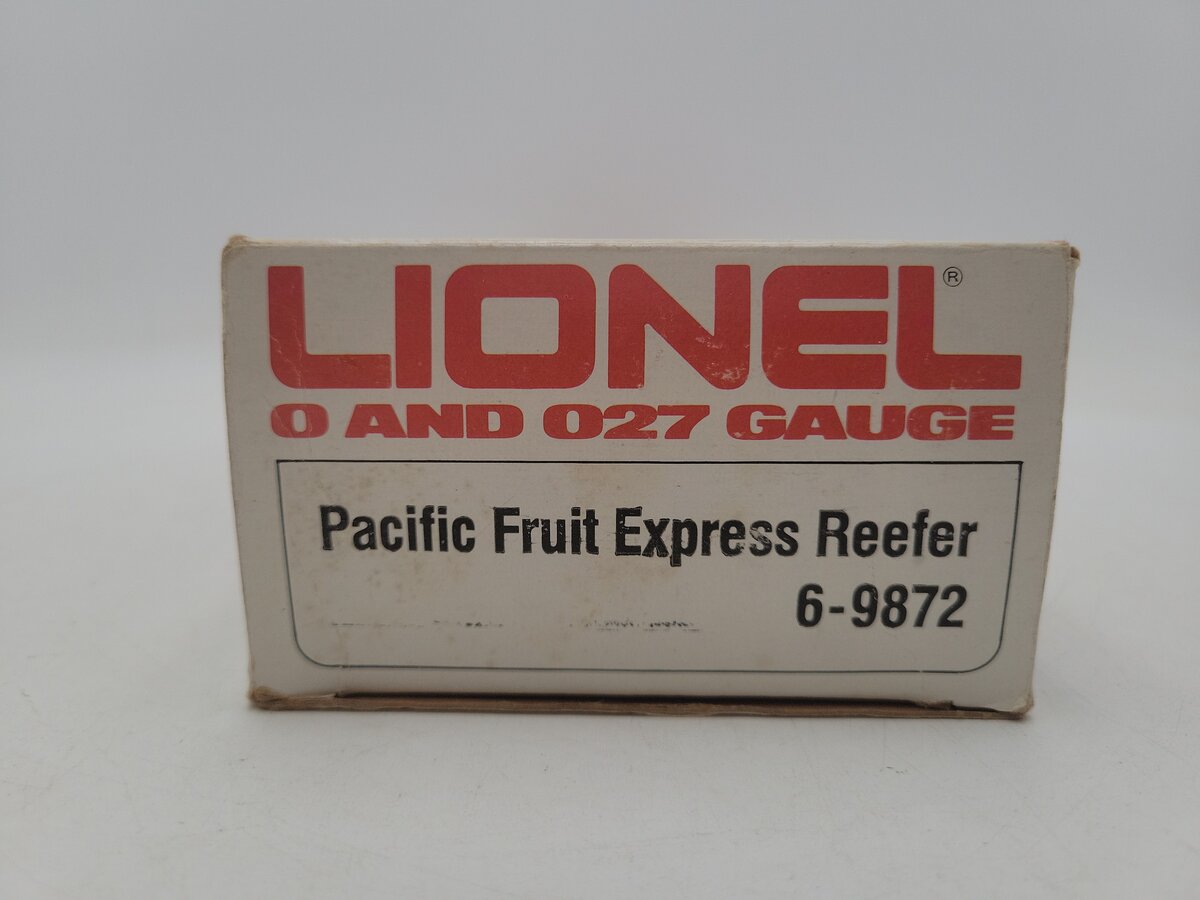 Lionel 6-9872 O / O27 Gauge Pacific Fruit Express Billboard Reefer Car #9872 EX/Box