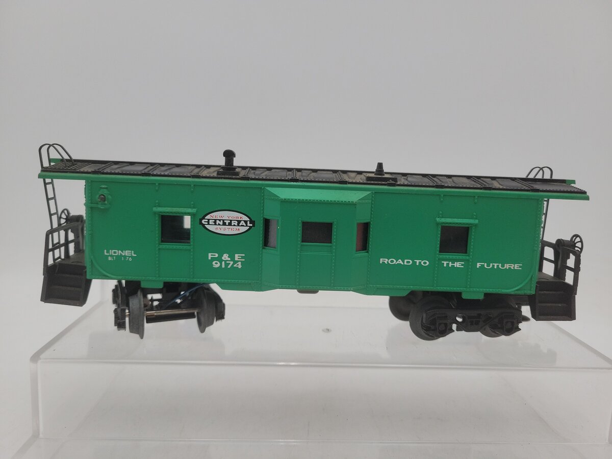 Lionel 6-9174 O New York Central P&E Bay Window Illuminated Caboose #9174 VG/Box