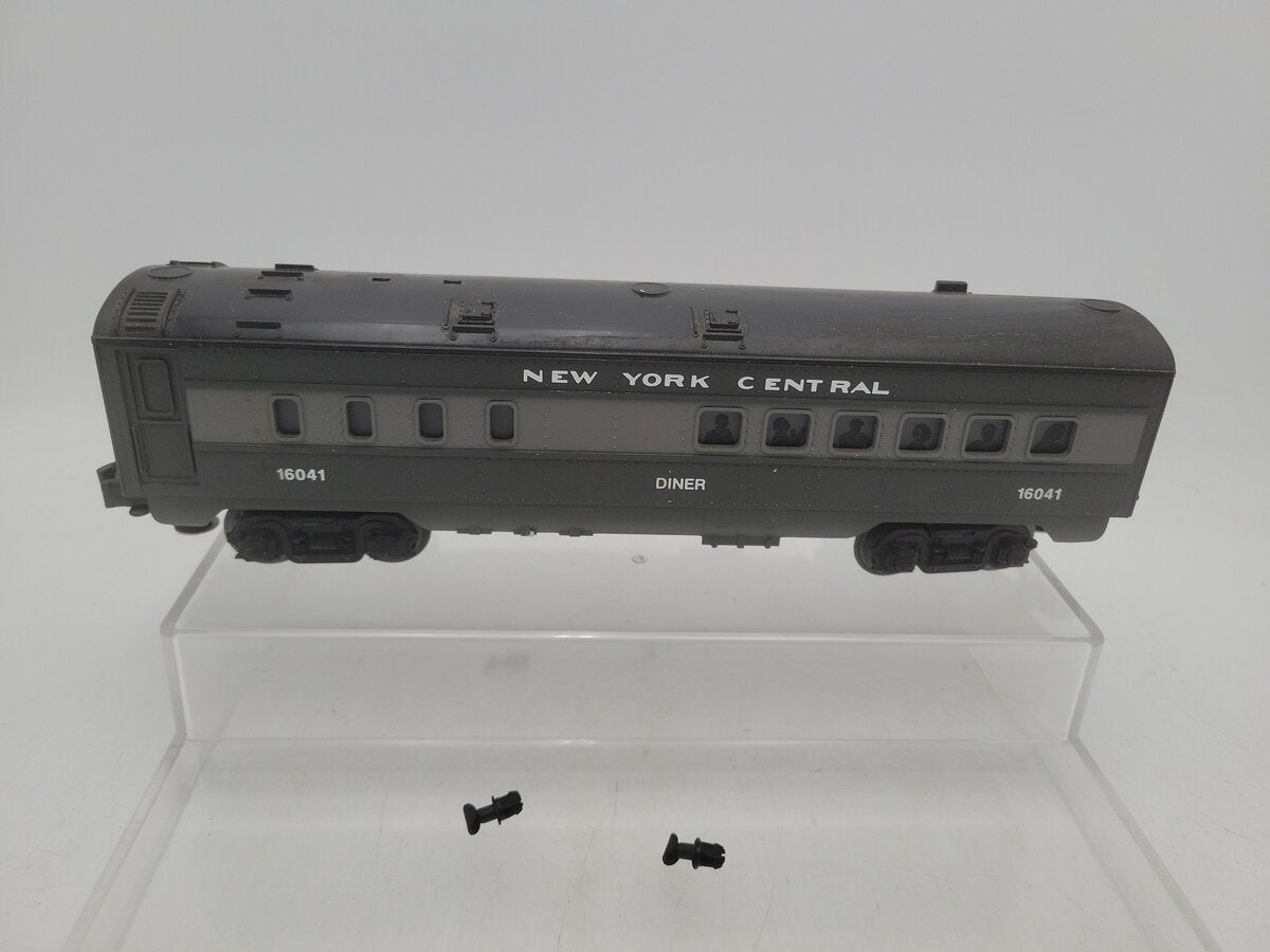 Lionel 6-16041 O / O27 Gauge New York Central W/Interior Illuminated Dining Car EX/Box