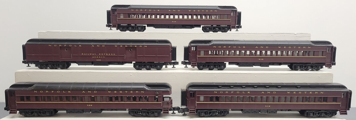 MTH 20-4024 O Scale Norfolk & Western 70' Madison Passenger Cars (Set of 5) EX