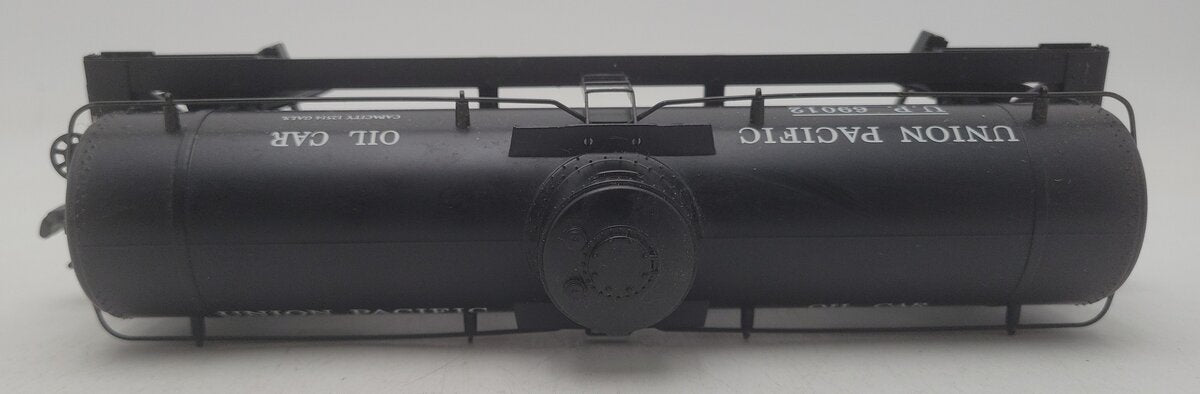 MTH 30-7309 O Gauge Union Pacific Single Dome Tank Car #69012 EX/Box