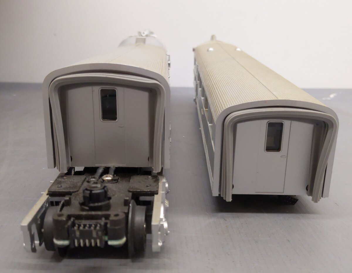 MTH 20-2543-1 Burlington Pioneer Zephyr O Gauge Diesel Passenger Set EX