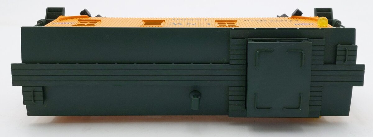MTH 30-7707 O Gauge Chicago Northwestern Semi-Scale Caboose #12560 EX