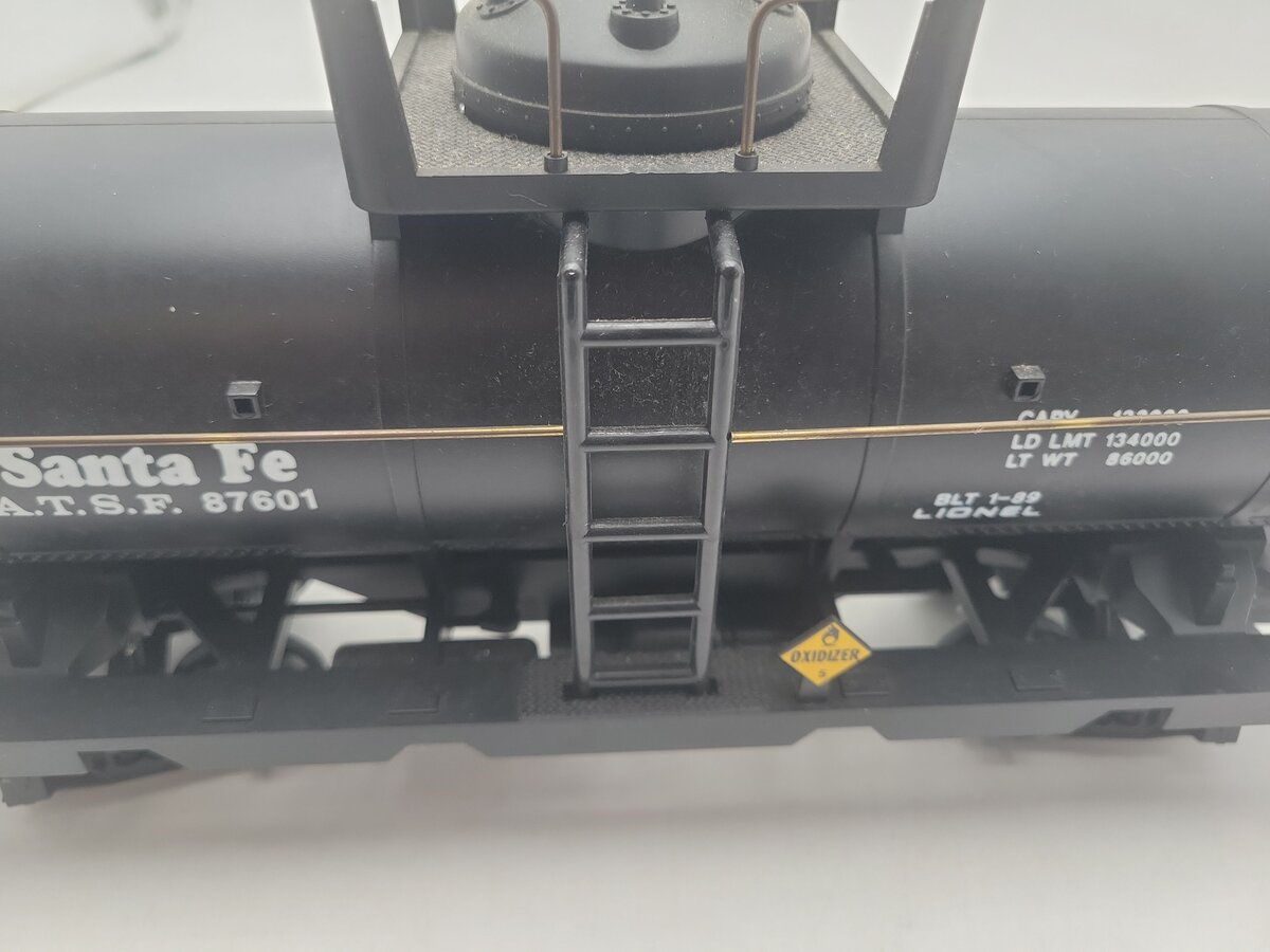 Lionel 8-87601 G Scale Santa Fe Single Dome Tank Car VG