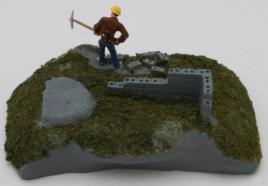 K-Line K42415 Figure w/ Sledgehammer-Construction Scene VG