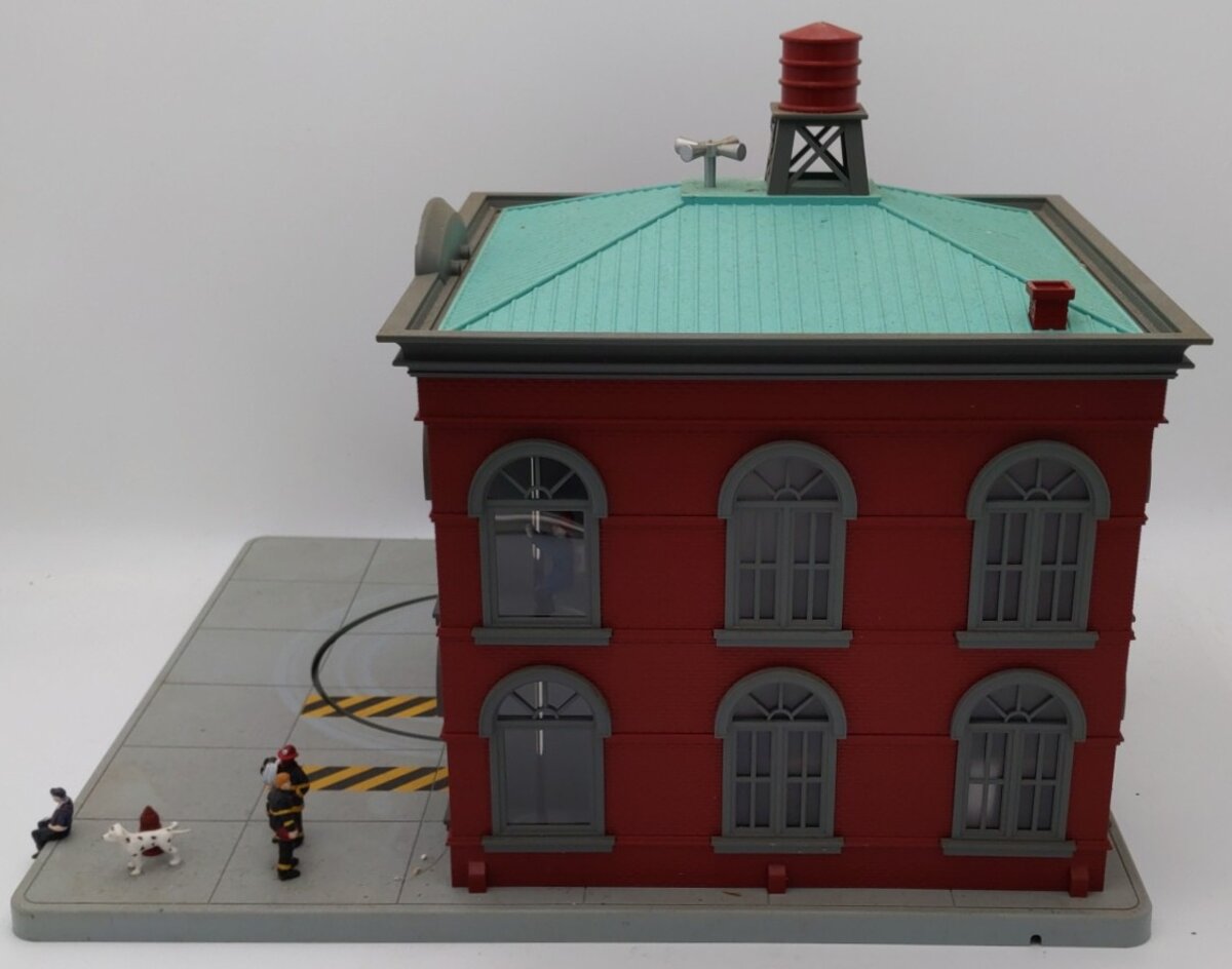 MTH 30-9102 O Gauge Operating Firehouse VG