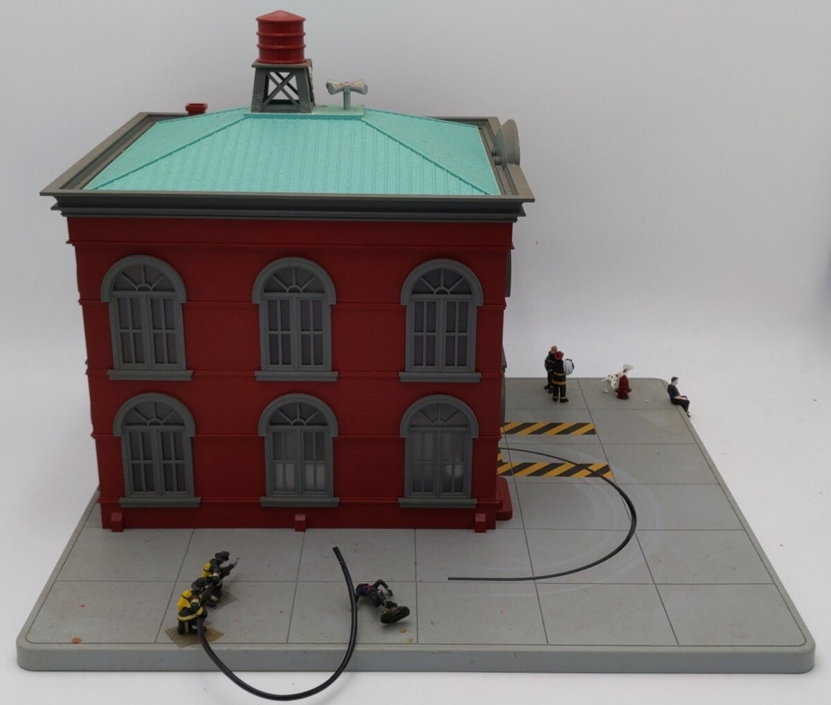MTH 30-9102 O Gauge Operating Firehouse VG