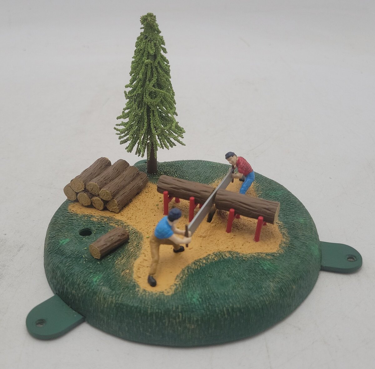Lionel 6-14145 O Gauge Operating Lumberjacks (One Tree) EX