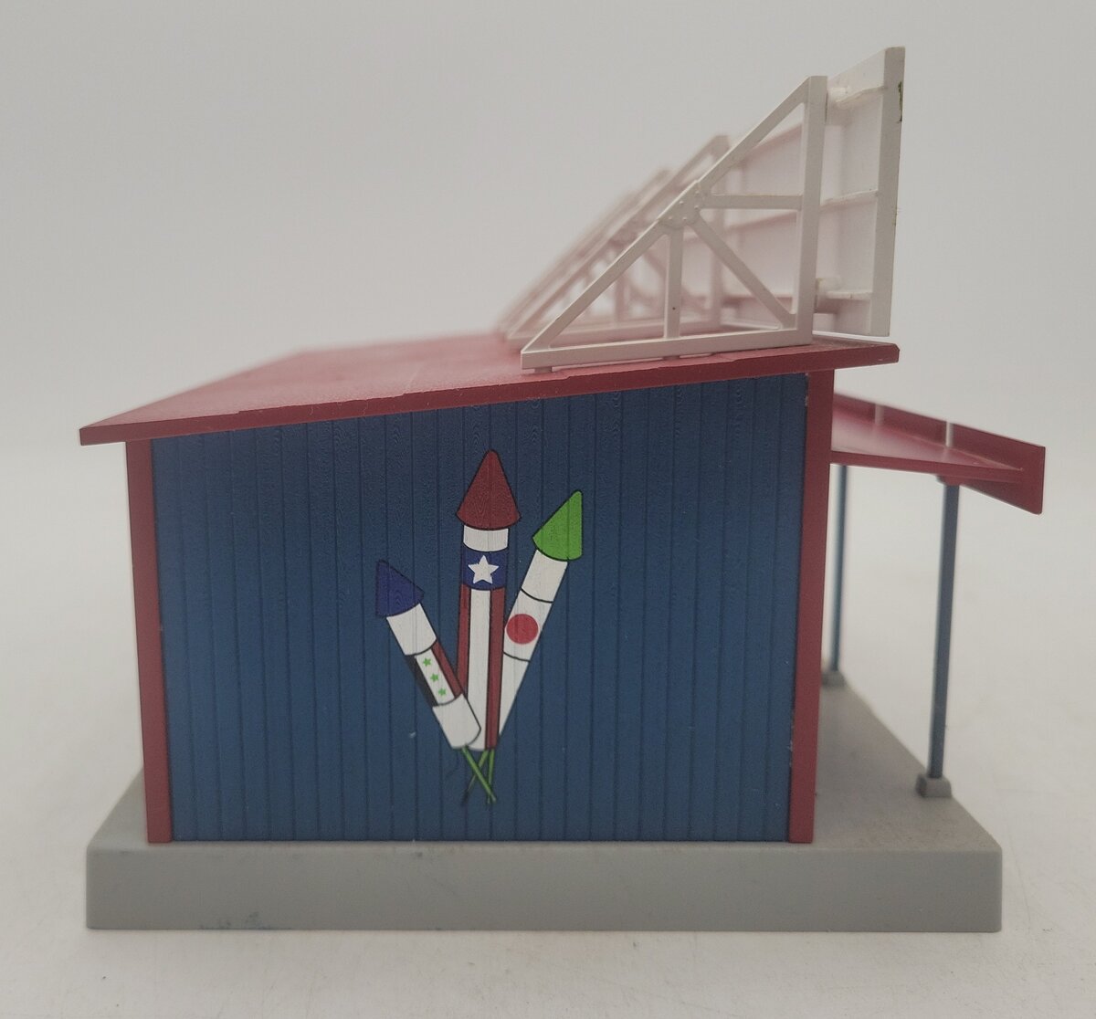 MTH 30-9093 O Gauge Roadside Fireworks Stand EX