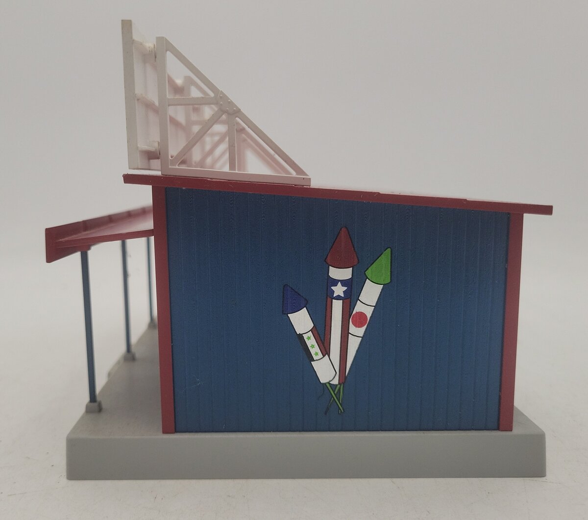 MTH 30-9093 O Gauge Roadside Fireworks Stand EX