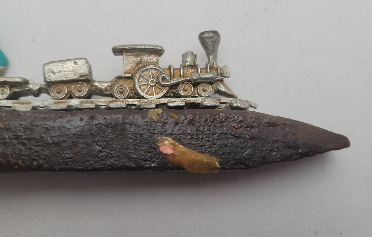 Real Alaskan Railroad Spike w/ Metal Steam Train VG