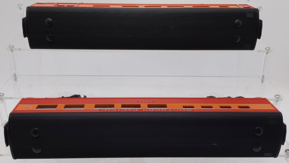MTH 30-6063 O Southern Pacific O-27 Streamlined Combo/Diner Set (Set of 2) VG
