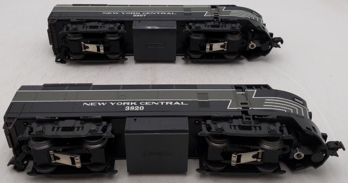 Williams 205 New York Central Sharknose AA Diesel Locomotive Set #3807/3820 VG