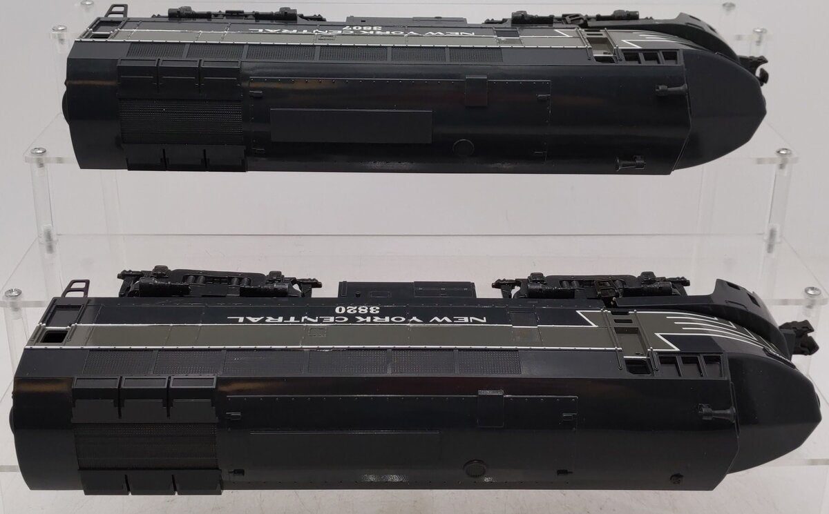Williams 205 New York Central Sharknose AA Diesel Locomotive Set #3807/3820 VG