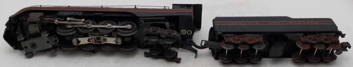 Lionel 6-11909 O Gauge N & W 4-8-4 Warhorse Steam Locomotive with TMCC EX/Box