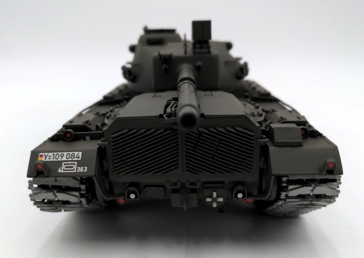 Minichamps 1:35 Scale M48 German Tank #421 VG